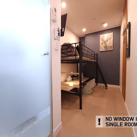 Oyo Hostel Myeongdong 3 Seoul Exterior photo