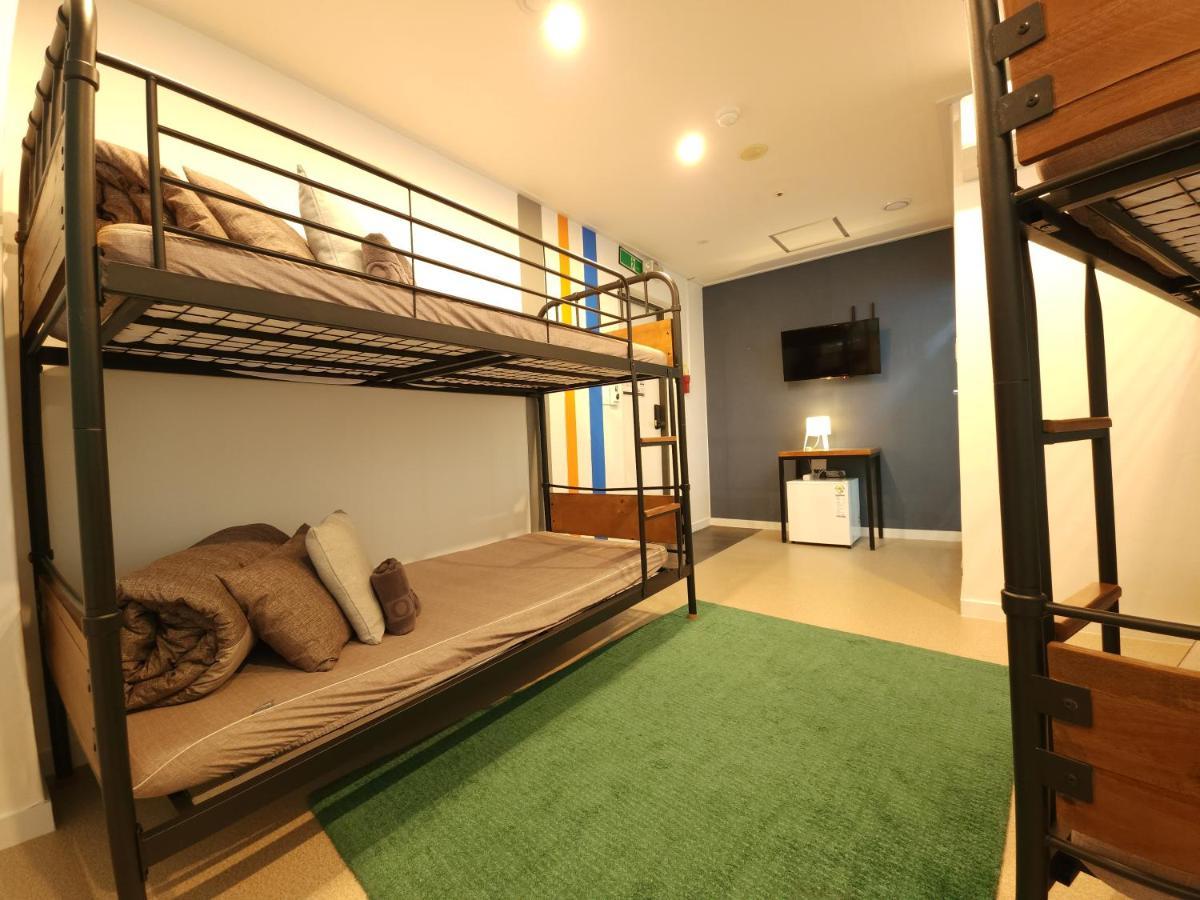 Asrama Oyo Myeongdong 3 Seoul